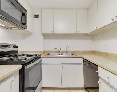 2800 N Flagler Drive - Photo Thumbnail 10