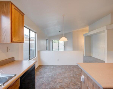 12601 W Fairmount Avenue - Photo Thumbnail 4