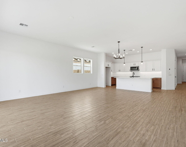 2942 E Manzanila Avenue - Photo Thumbnail 10