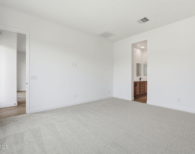 2942 E Manzanila Avenue - Photo Thumbnail 20