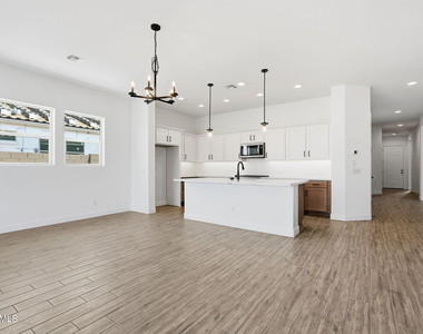 2942 E Manzanila Avenue - Photo Thumbnail 12