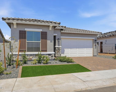 2942 E Manzanila Avenue - Photo Thumbnail 1