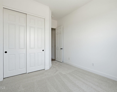 2942 E Manzanila Avenue - Photo Thumbnail 24