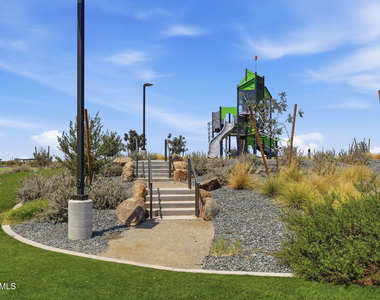 2942 E Manzanila Avenue - Photo Thumbnail 44