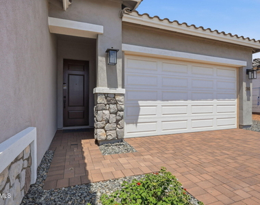 2942 E Manzanila Avenue - Photo Thumbnail 3