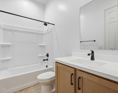 2942 E Manzanila Avenue - Photo Thumbnail 35