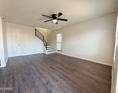 5220 W Lynwood Street - Photo Thumbnail 9