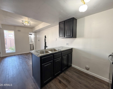 5220 W Lynwood Street - Photo Thumbnail 1