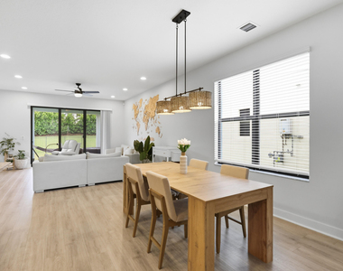 16210 Sandy Shore Drive - Photo Thumbnail 10