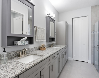 16210 Sandy Shore Drive - Photo Thumbnail 17