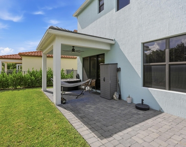 16210 Sandy Shore Drive - Photo Thumbnail 22