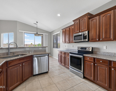 3096 E Kingbird Place - Photo Thumbnail 13