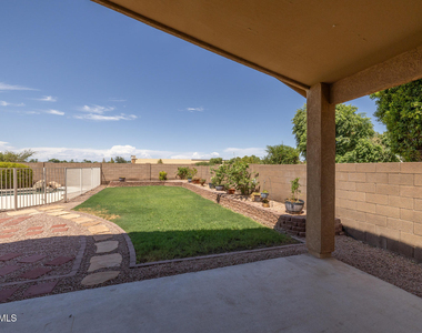 3096 E Kingbird Place - Photo Thumbnail 35