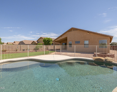 3096 E Kingbird Place - Photo Thumbnail 34