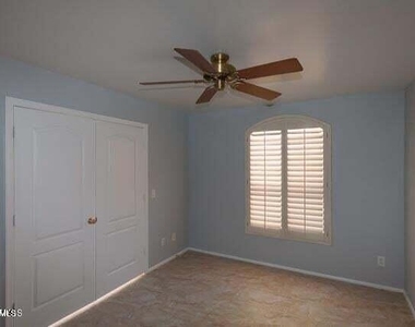 3109 W Vista Bonita Drive - Photo Thumbnail 6