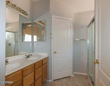 3109 W Vista Bonita Drive - Photo Thumbnail 9