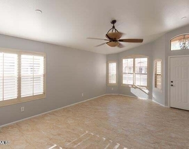3109 W Vista Bonita Drive - Photo Thumbnail 1