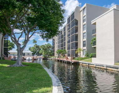 20 Royal Palm Way - Photo Thumbnail 8