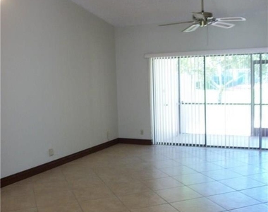 4953 E Lakes Drive - Photo Thumbnail 6
