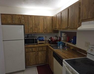 5190 Las Verdes Circle - Photo Thumbnail 4