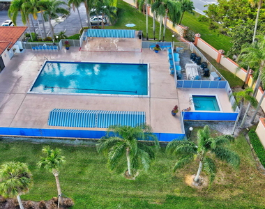 7370 S Oriole Boulevard - Photo Thumbnail 26