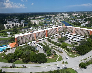 7370 S Oriole Boulevard - Photo Thumbnail 14