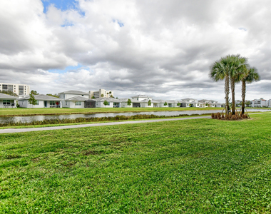 7370 S Oriole Boulevard - Photo Thumbnail 19