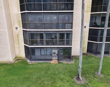 7370 S Oriole Boulevard - Photo Thumbnail 18