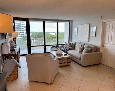 336 Golfview Road - Photo Thumbnail 4