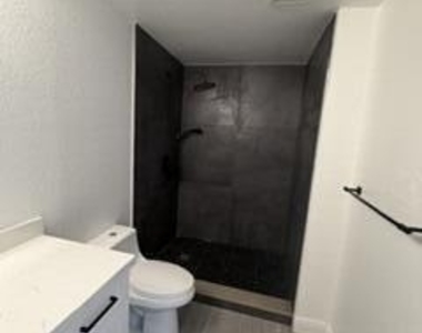 2807 Veronia Drive - Photo Thumbnail 80