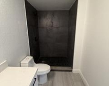 2807 Veronia Drive - Photo Thumbnail 43