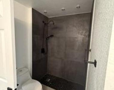 2807 Veronia Drive - Photo Thumbnail 71