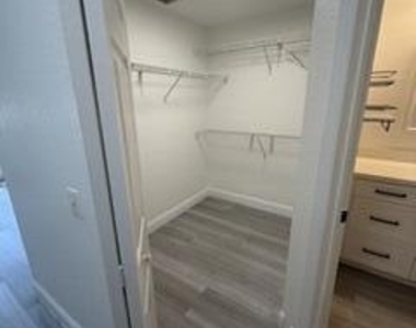 2807 Veronia Drive - Photo Thumbnail 67