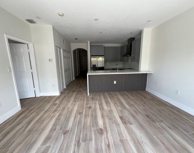 10906 Sw 181st Terrace - Photo Thumbnail 4