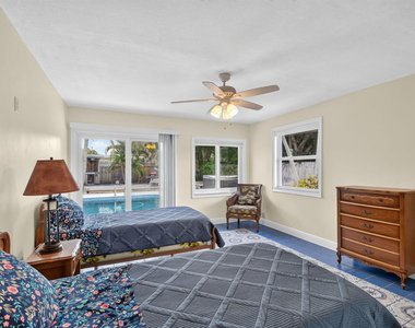 111 Vassar Drive - Photo Thumbnail 44