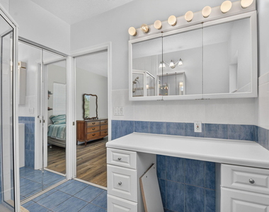 111 Vassar Drive - Photo Thumbnail 35