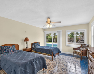 111 Vassar Drive - Photo Thumbnail 42