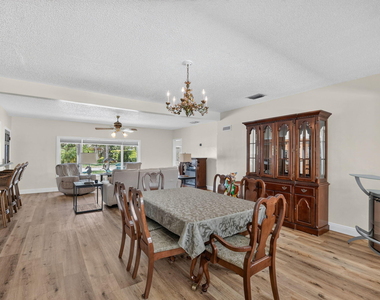 111 Vassar Drive - Photo Thumbnail 20