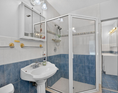 111 Vassar Drive - Photo Thumbnail 34