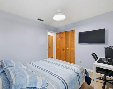 441 Sw Curry Street - Photo Thumbnail 4