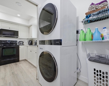441 Sw Curry Street - Photo Thumbnail 17