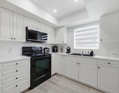 441 Sw Curry Street - Photo Thumbnail 16