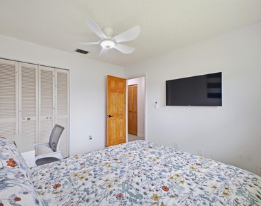441 Sw Curry Street - Photo Thumbnail 6