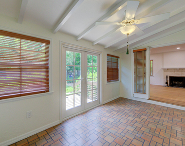 1601 Se 2nd Street - Photo Thumbnail 16