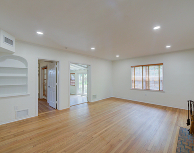 1601 Se 2nd Street - Photo Thumbnail 5