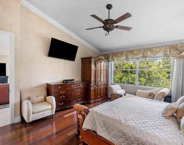 6181 Island Walk - Photo Thumbnail 14