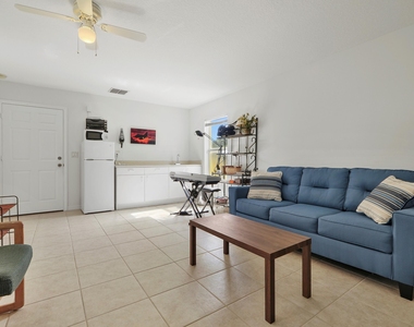 2210 S 34th Street - Photo Thumbnail 11