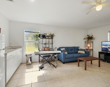 2210 S 34th Street - Photo Thumbnail 1