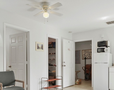 2210 S 34th Street - Photo Thumbnail 10
