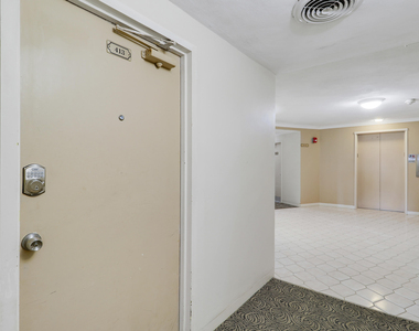 2800 N Flagler Drive - Photo Thumbnail 5